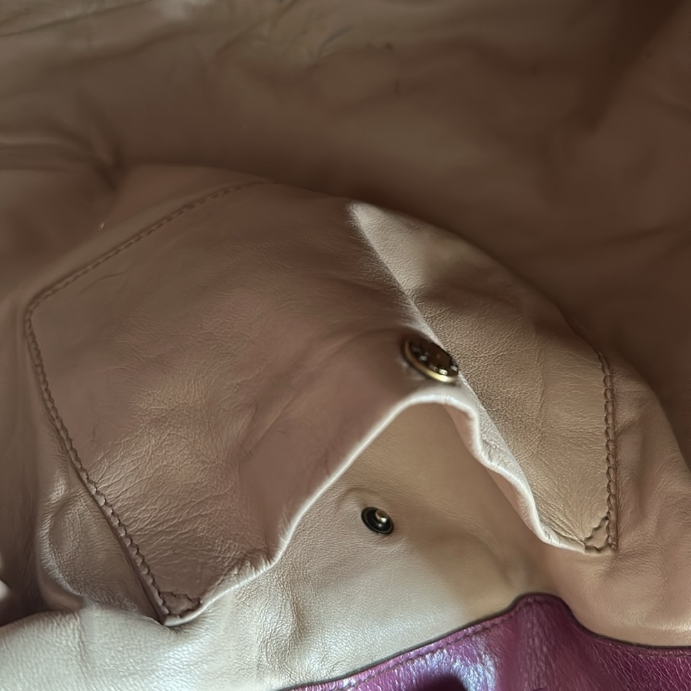 Handbag - Picture 13 of 17